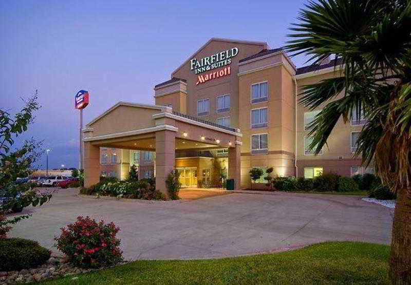 Fairfield Inn & Suites By Marriott Waco North Exterior photo
